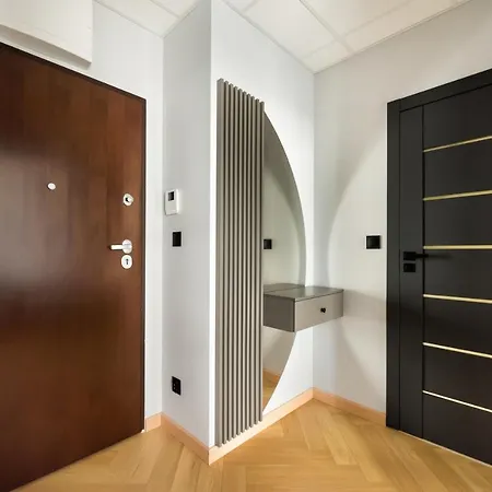 Apartament Comfort 204 By Bookinghost *