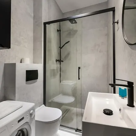 Comfort 204 By Bookinghost * Warsaw