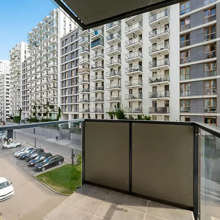 Comfort 204 By Bookinghost * Varšava